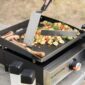 2142INTL_17TabletopGriddle_AmazonSequence_06EU (1)