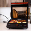 8000_17EseriesGriddle_Lifestyle_018