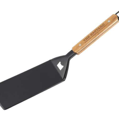 Profesionalna žar obračalka The Bastard Meat Flipper Pro s premazom proti prijemanju in lesenim ročajem.